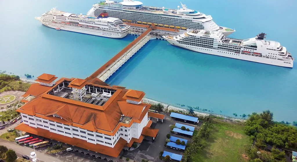 Singapore Highlights: 3 Nights + 2-Night Luxury Cruise