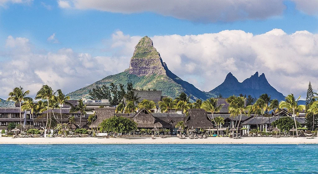Mauritius Honeymoon Escape – 6 Nights of Romance & Paradise