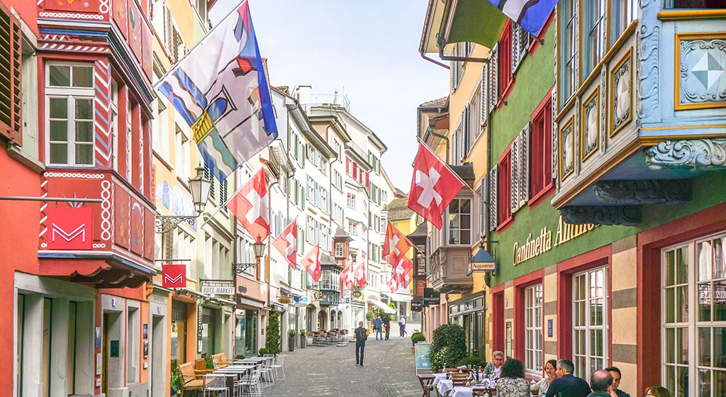 Romantic Europe: Paris, Swiss & Italy Discovery