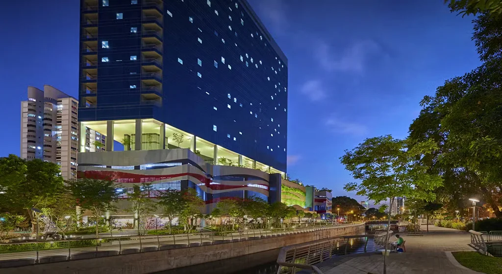 Singapore Highlights: 3 Nights + 2-Night Luxury Cruise