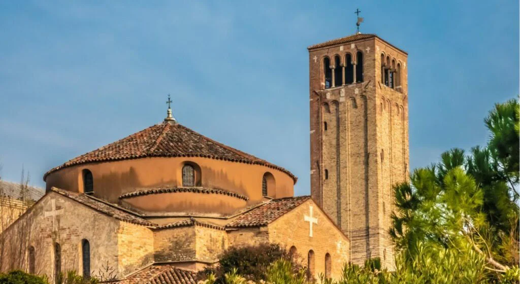 Romantic Europe: Paris, Swiss & Italy Discovery