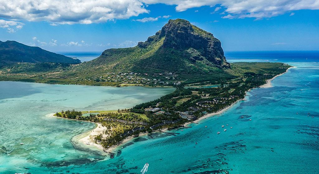 Mauritius Honeymoon Escape – 6 Nights of Romance & Paradise